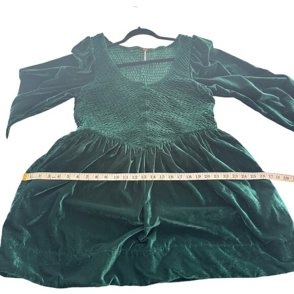 Free People Farrier A-Line Smocked Velvet Mini Dress Green Large Christmas Photo - Picture 9 of 16
